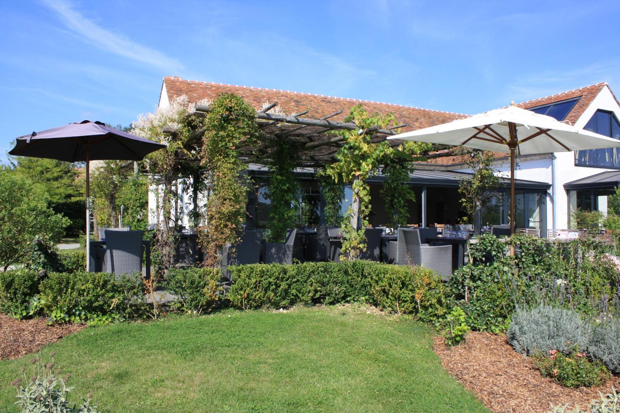 Domaine De Bellevue, The Originals Relais Hotel Neufmoutiers-en-Brie Buitenkant foto